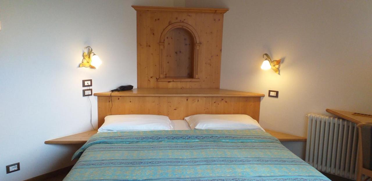 Hotel Villa Fosine Пинцоло Экстерьер фото