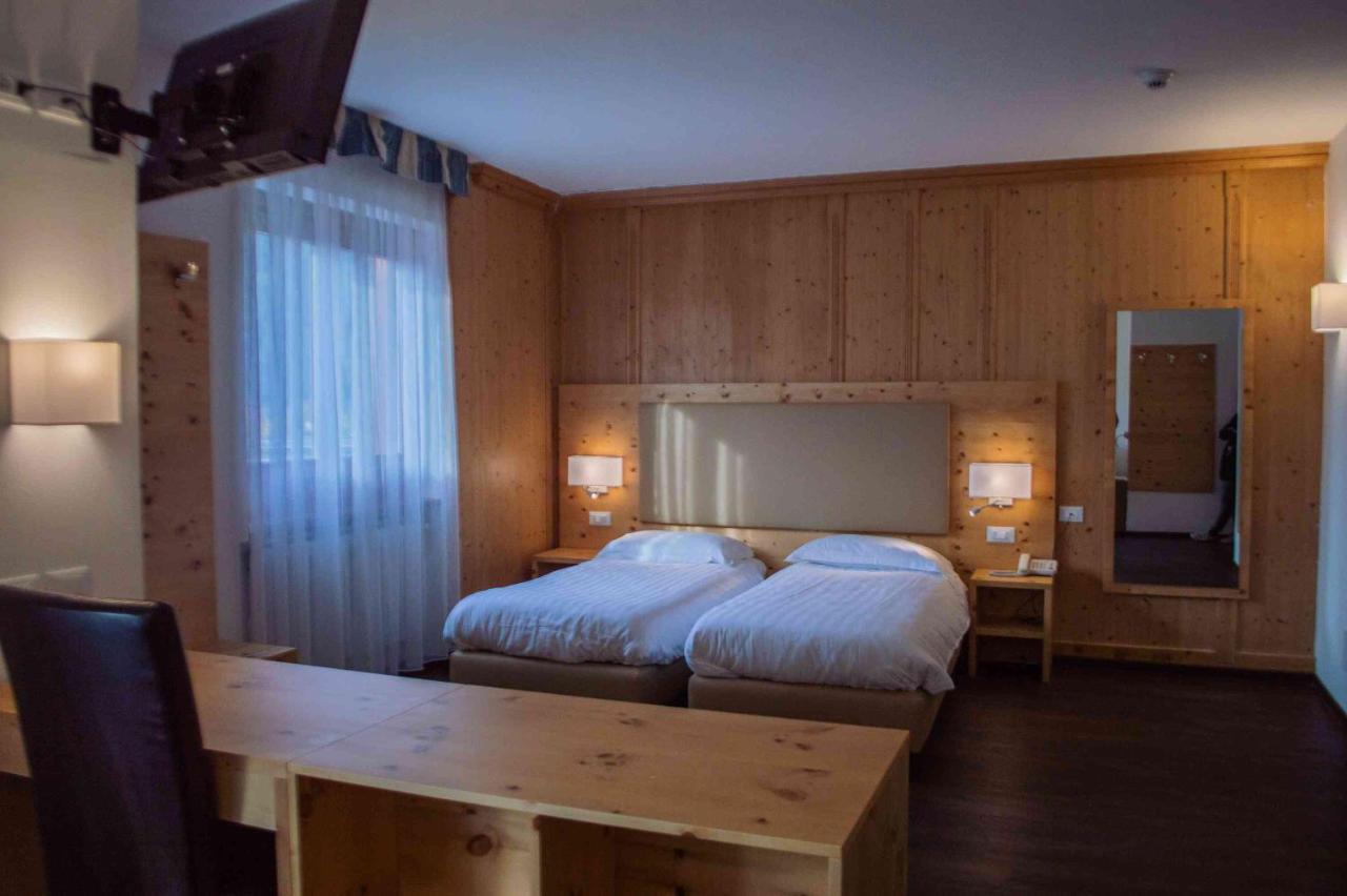 Hotel Villa Fosine Пинцоло Экстерьер фото