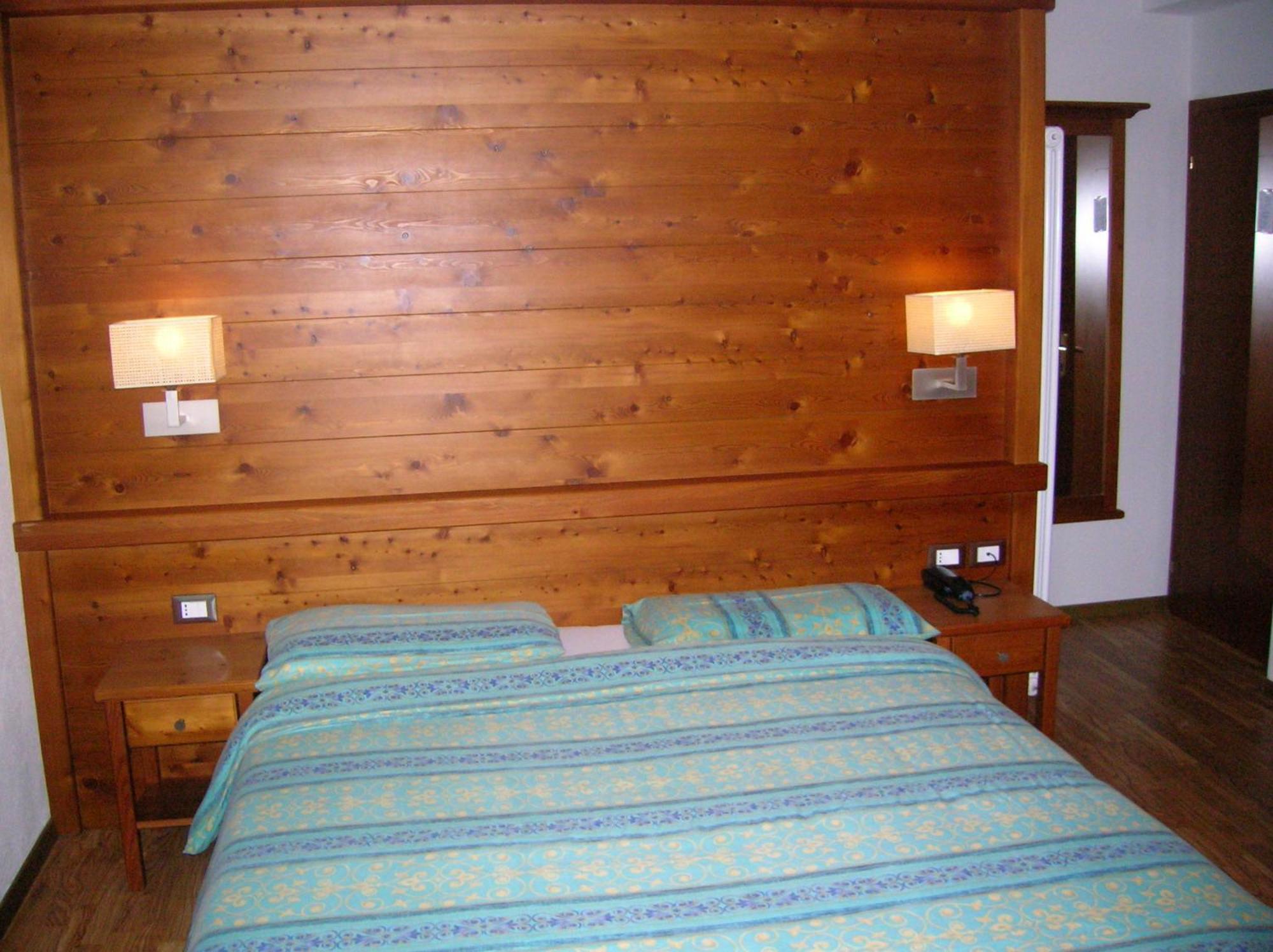 Hotel Villa Fosine Пинцоло Экстерьер фото