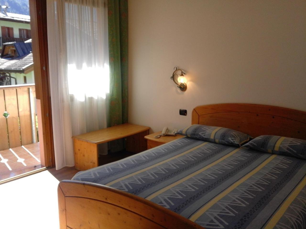 Hotel Villa Fosine Пинцоло Экстерьер фото